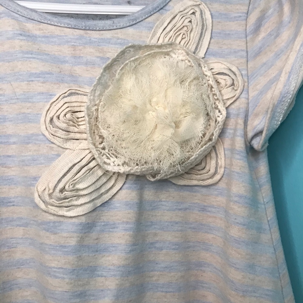 blue striped dress w adorable flower detail!!